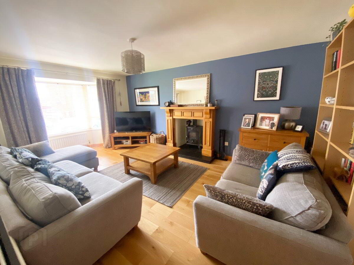 17 Milfort Crescent 4 of 16