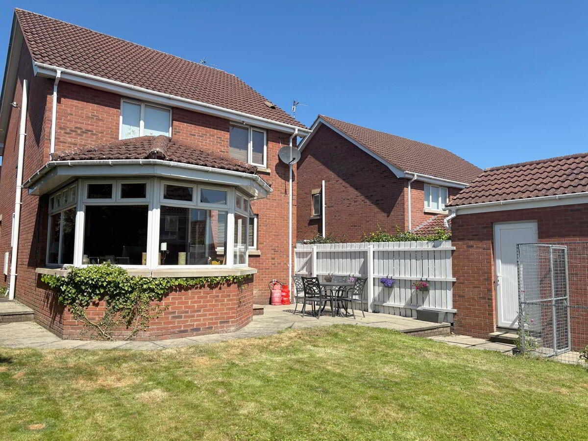 17 Milfort Crescent 16 of 16