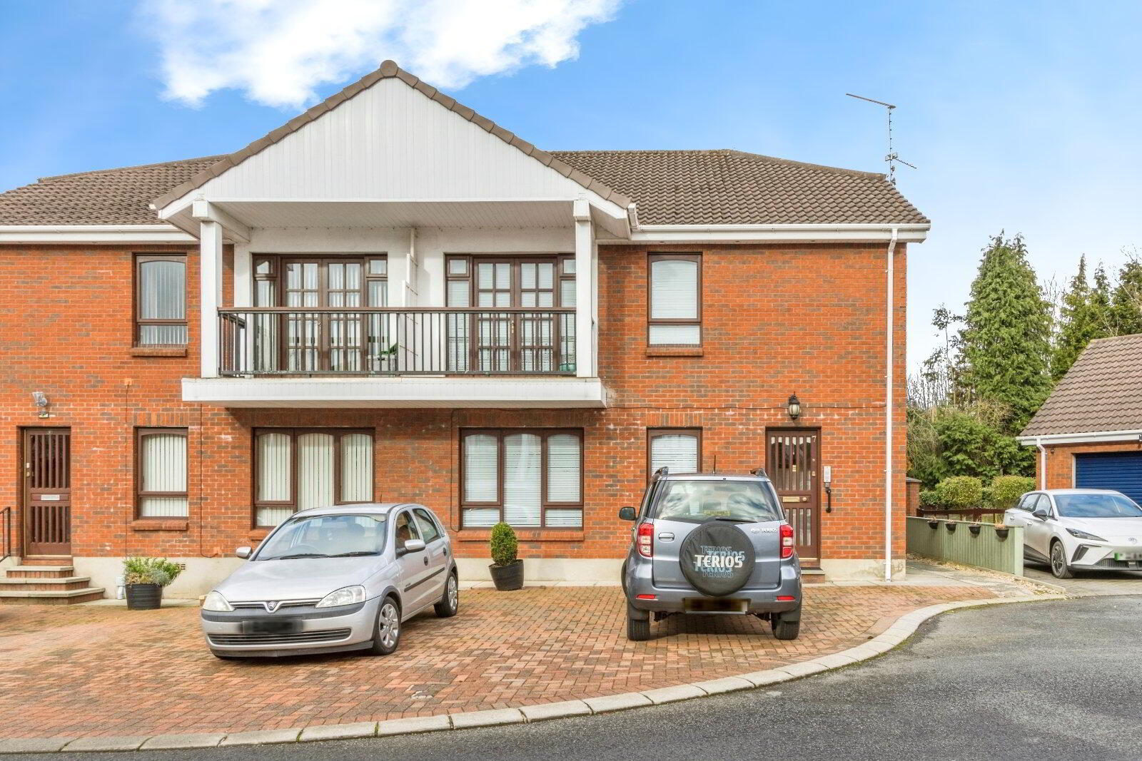7 Benavon Court 1 of 12