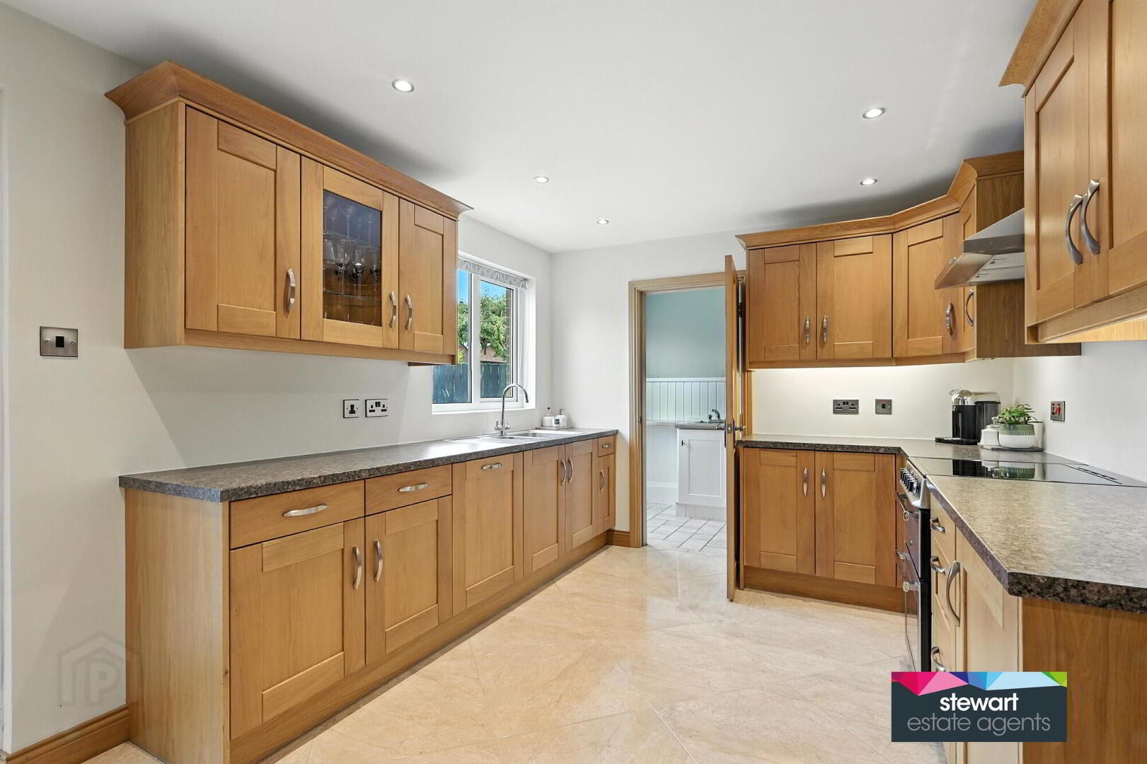 2 Deramore Avenue 8 of 28