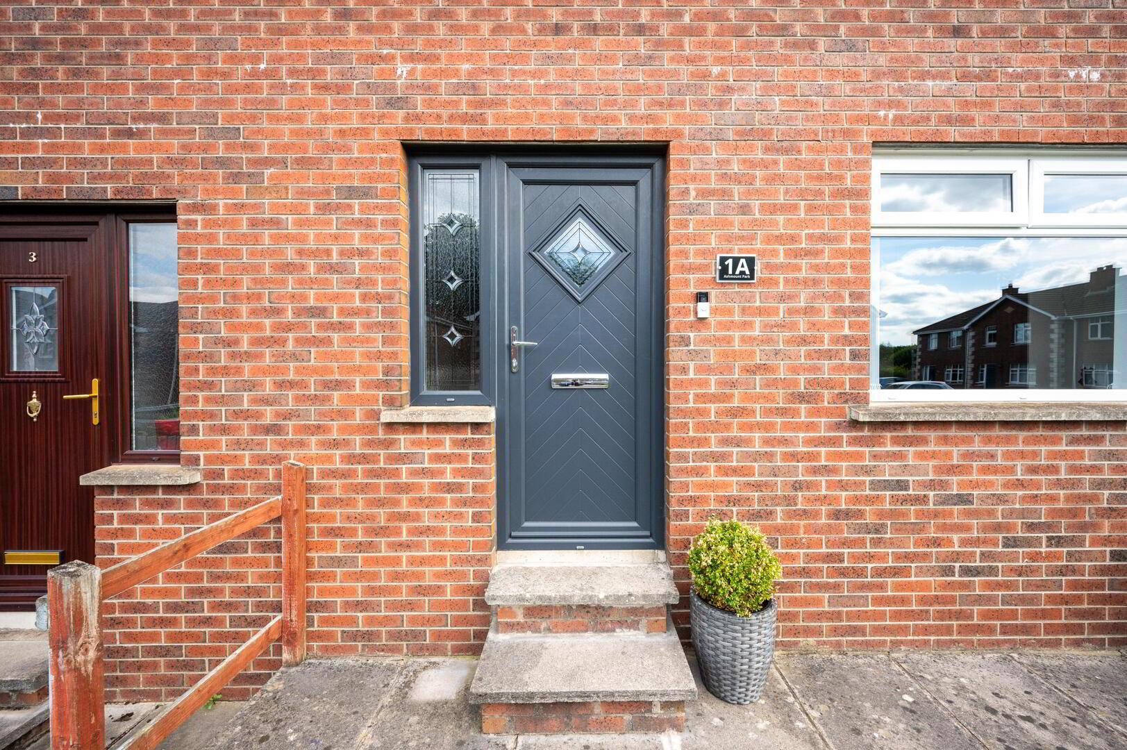 property description image