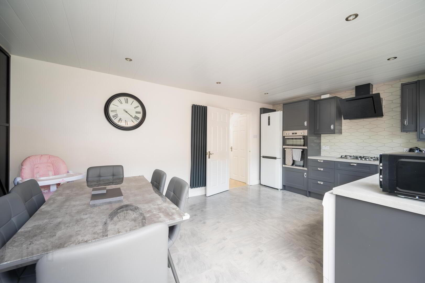 1a Ashmount Park 11 of 23