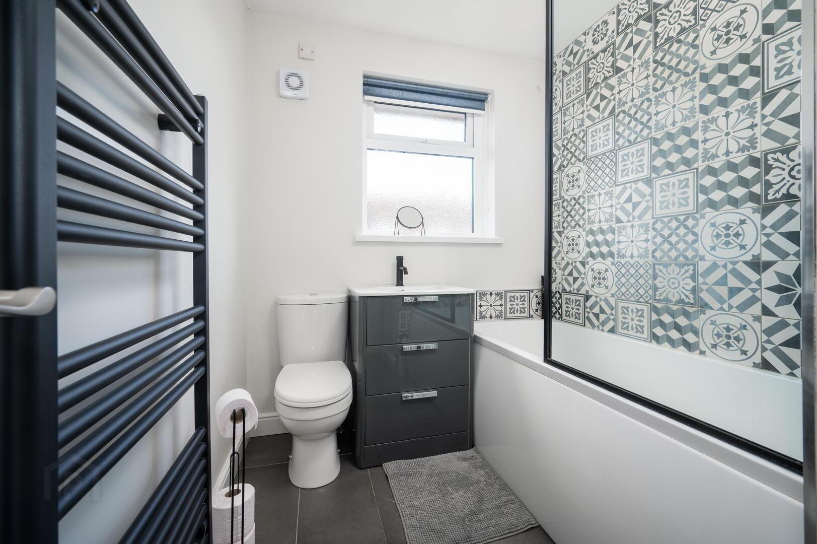1a Ashmount Park 15 of 23
