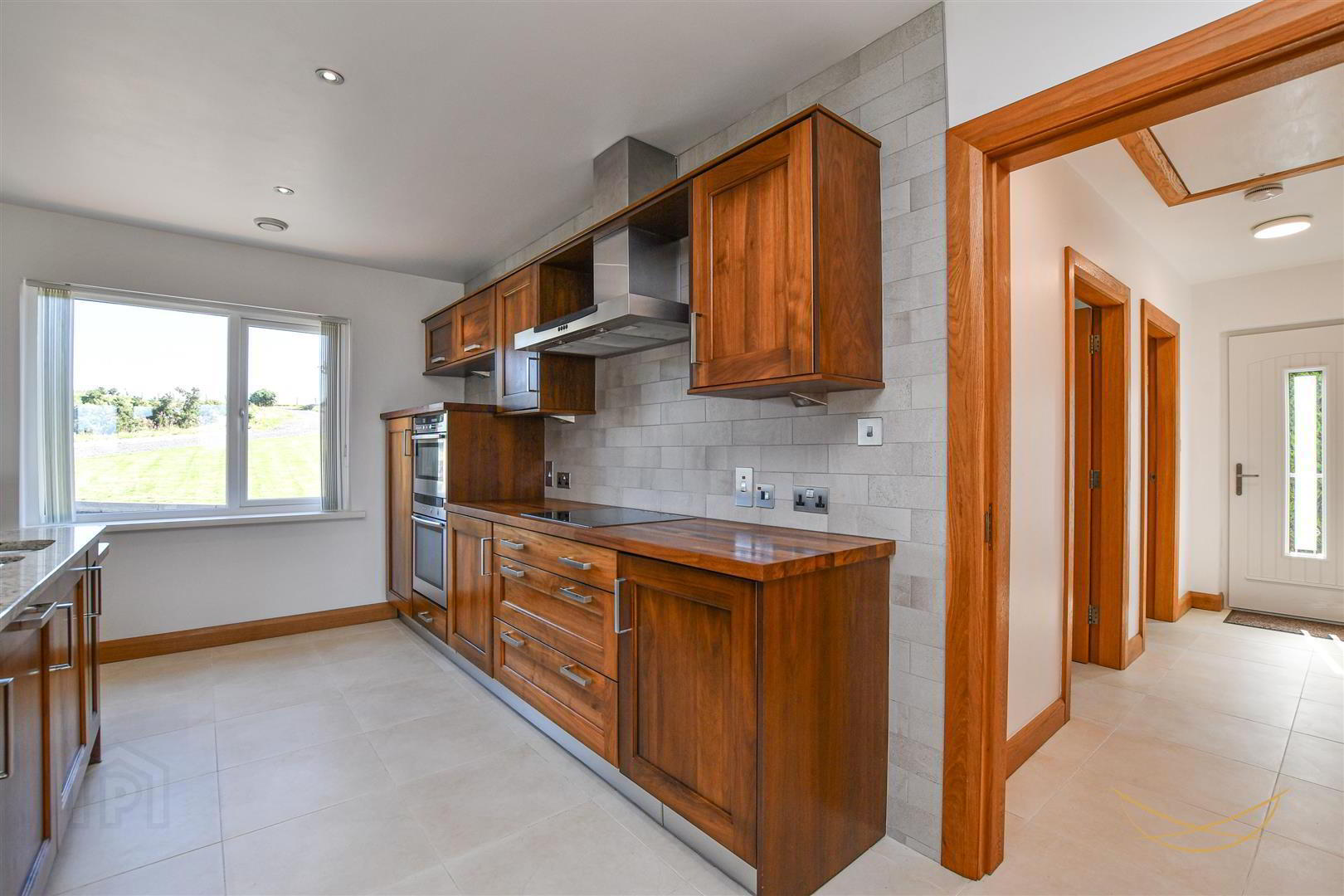 64e Tildarg Road 12 of 63