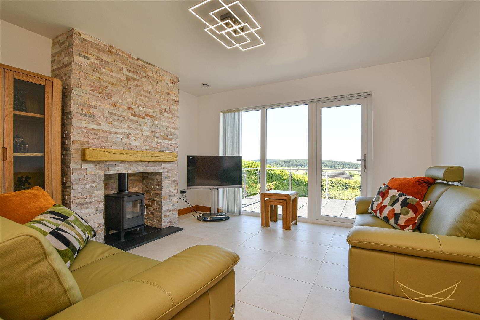 64e Tildarg Road 22 of 63