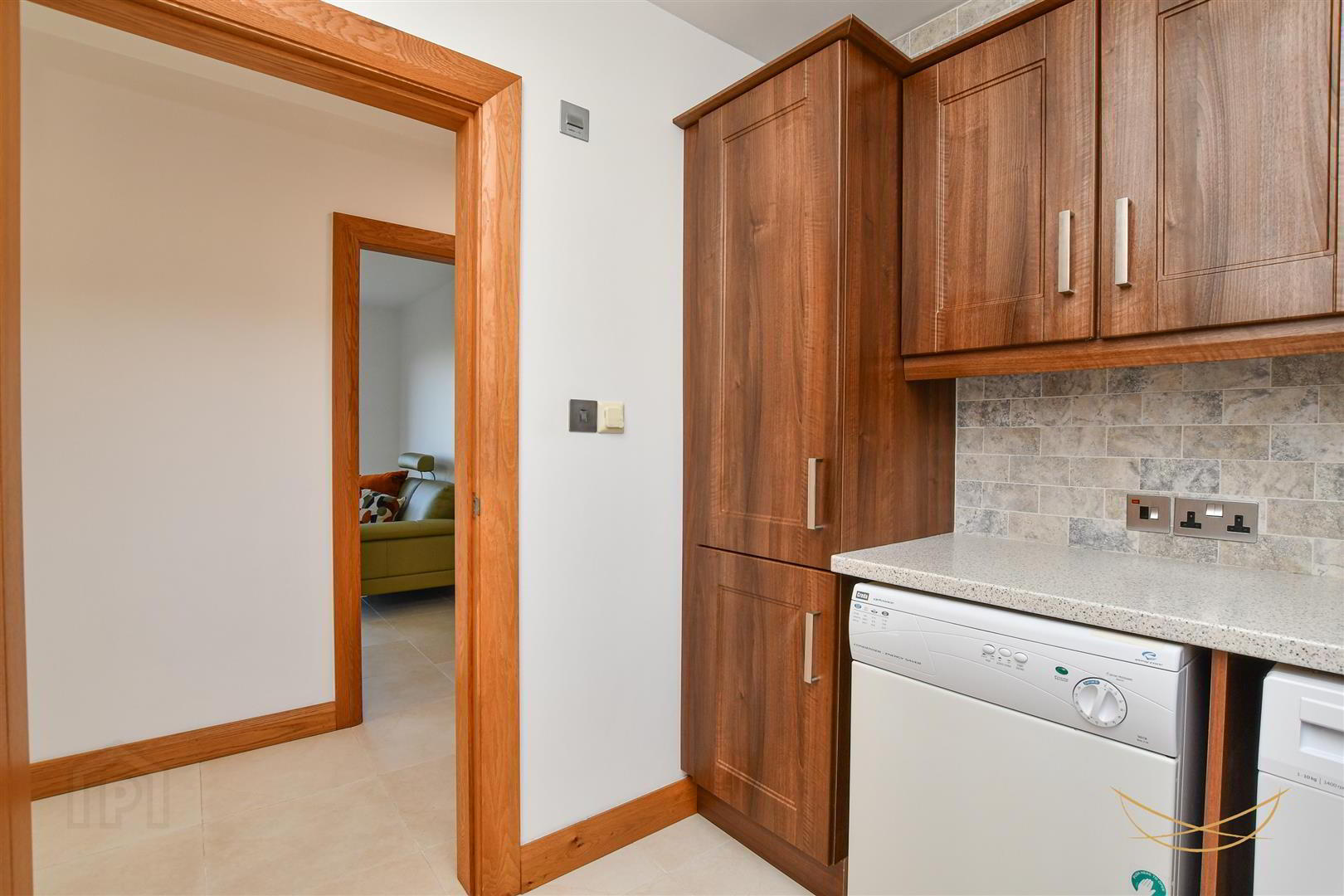 64e Tildarg Road 29 of 63