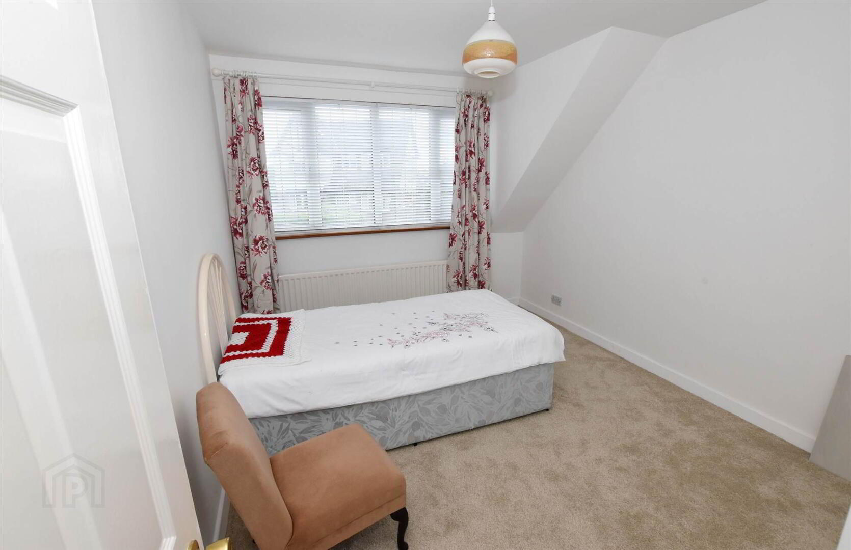 8 Beverley Avenue 12 of 20
