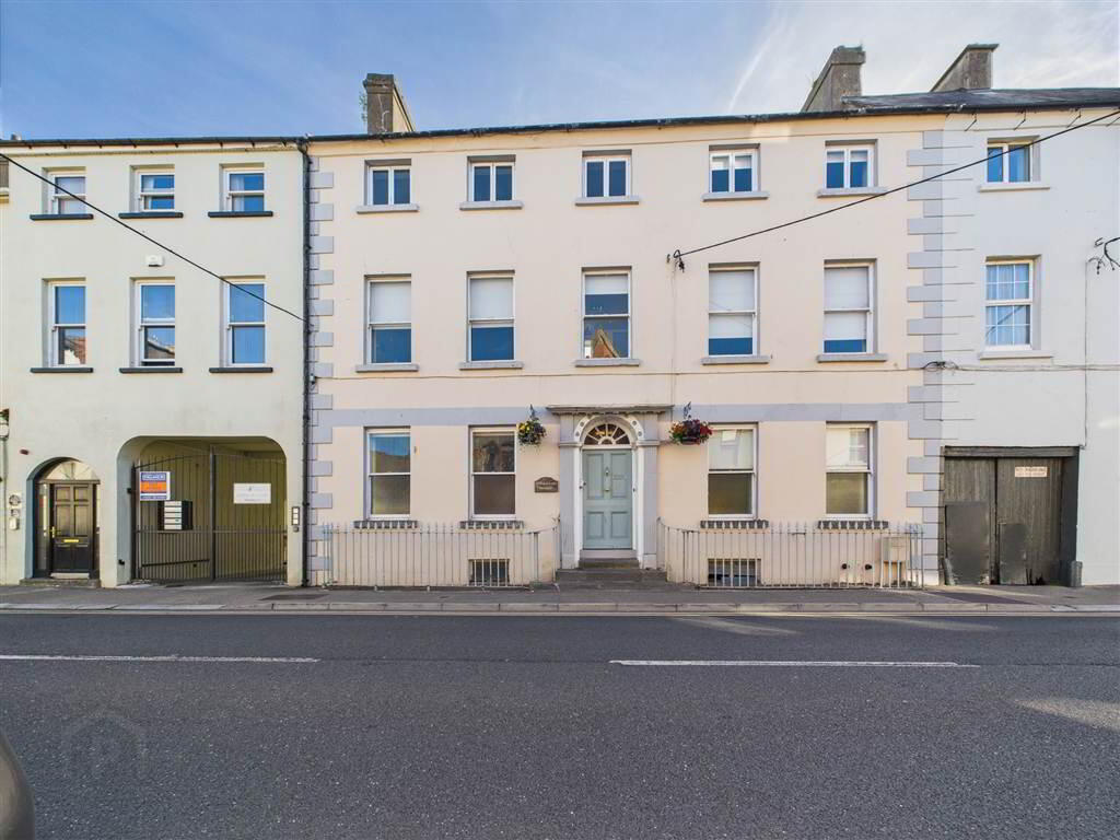 8 Catherine Street 1 of 12