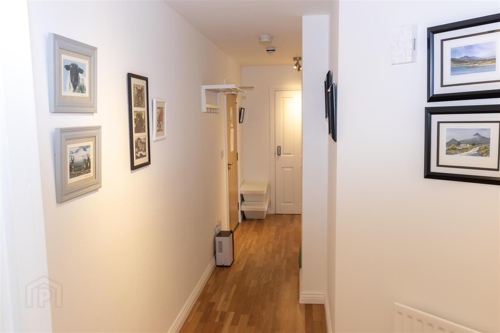 24 Lawnfield Grove 3 of 31