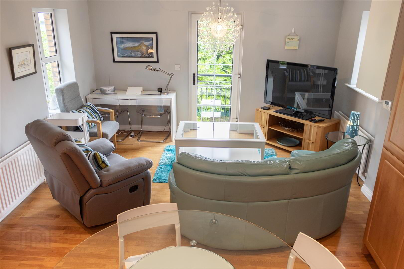 24 Lawnfield Grove 7 of 31