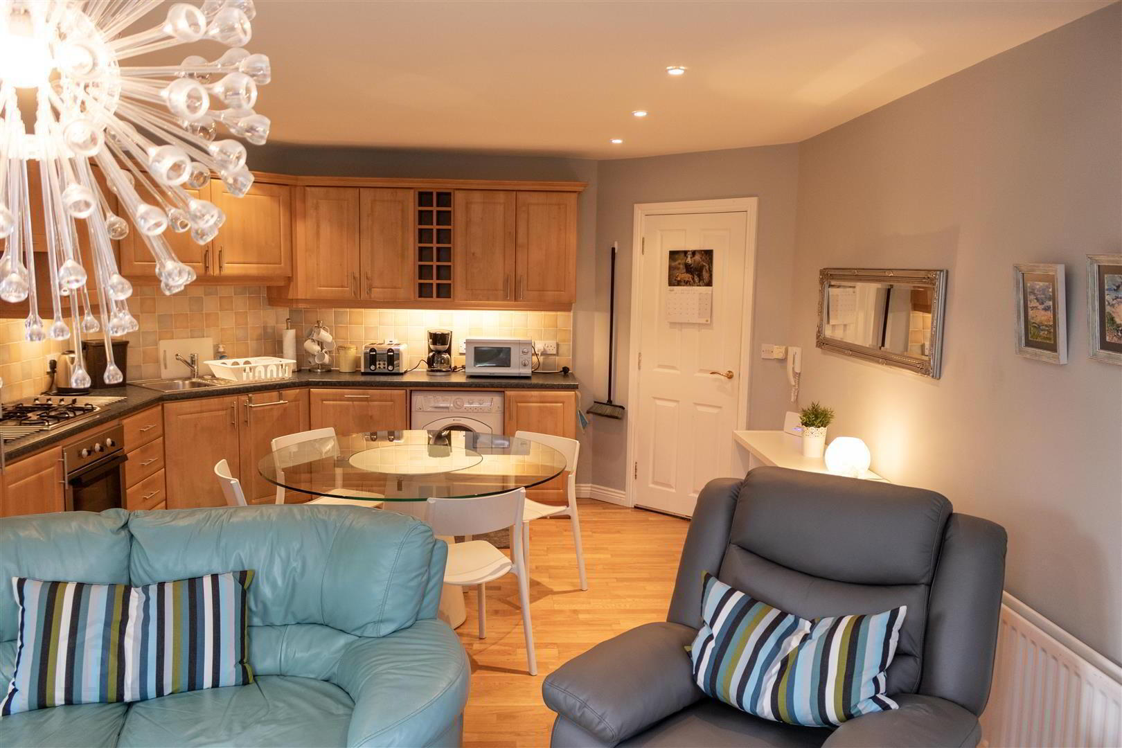 24 Lawnfield Grove 14 of 31