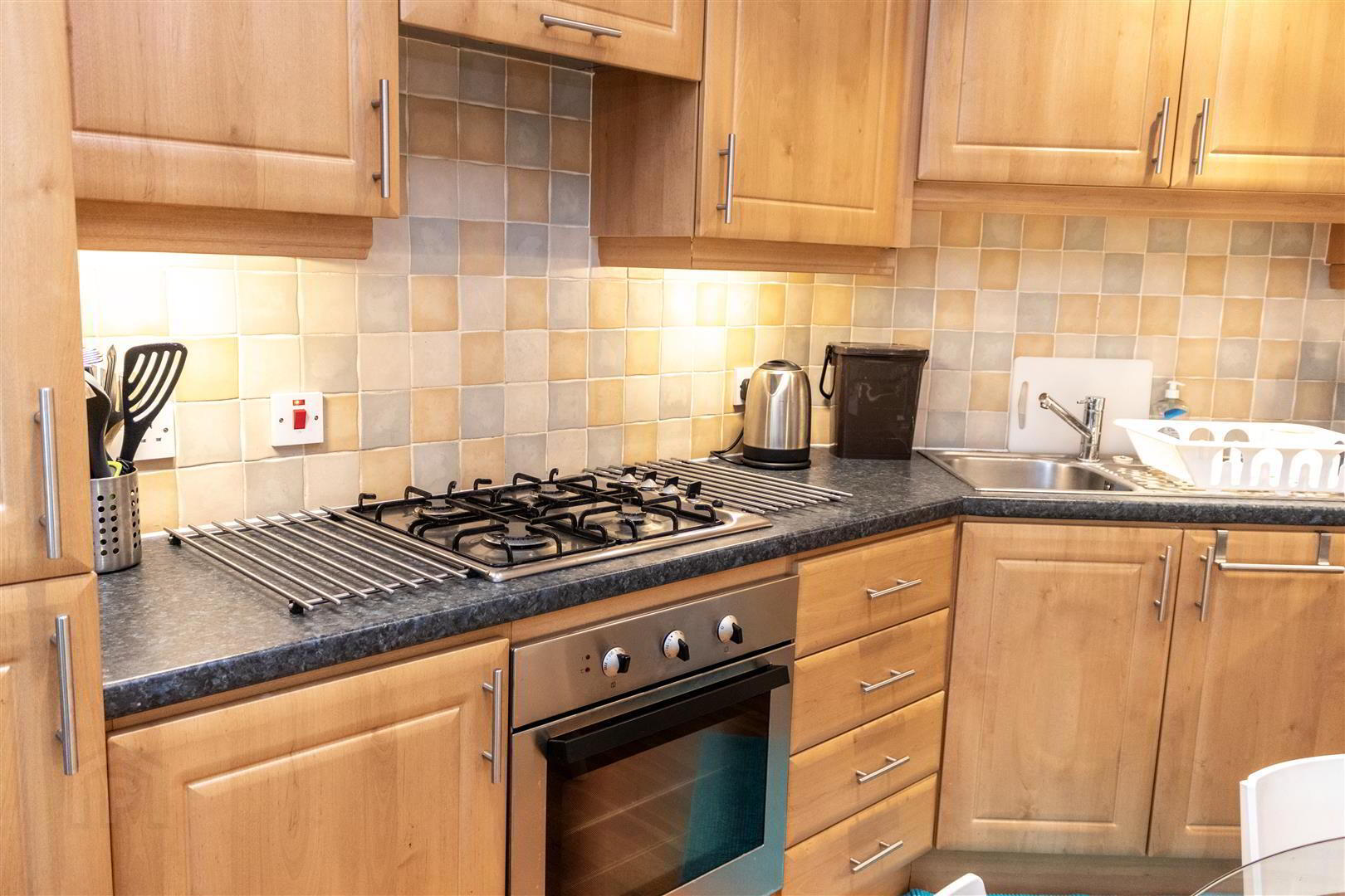 24 Lawnfield Grove 15 of 31