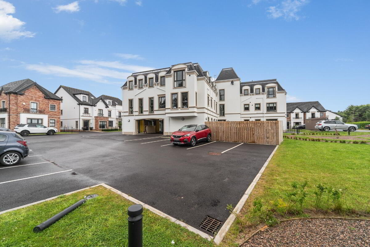 Apartment 11 8 Castlehill Wood 3 of 21