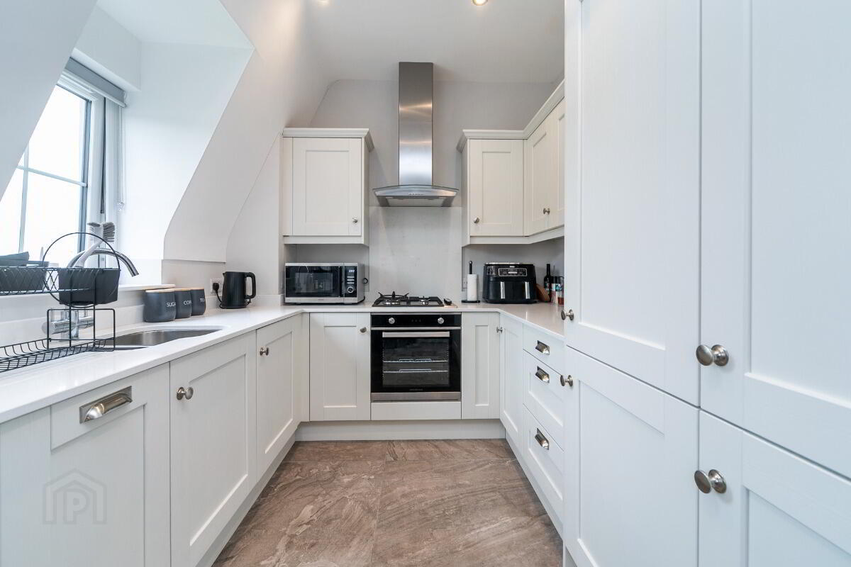 Apartment 11 8 Castlehill Wood 9 of 21