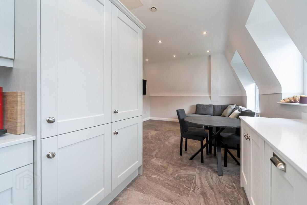 Apartment 11 8 Castlehill Wood 10 of 21