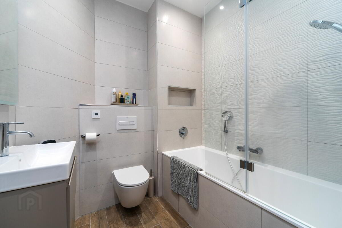 Apartment 11 8 Castlehill Wood 11 of 21