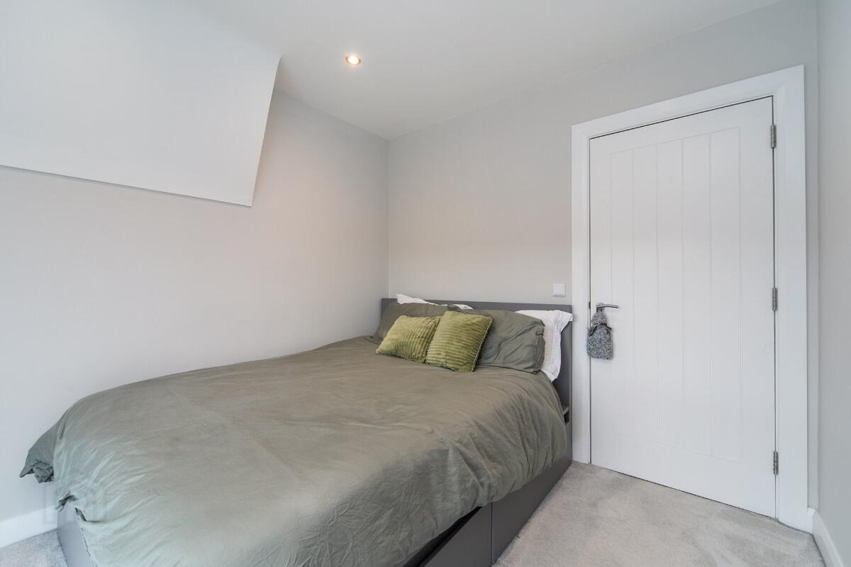 Apartment 11 8 Castlehill Wood 14 of 21