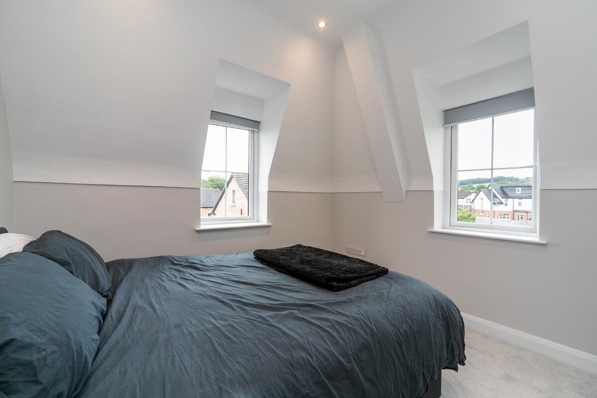 Apartment 11 8 Castlehill Wood 16 of 21