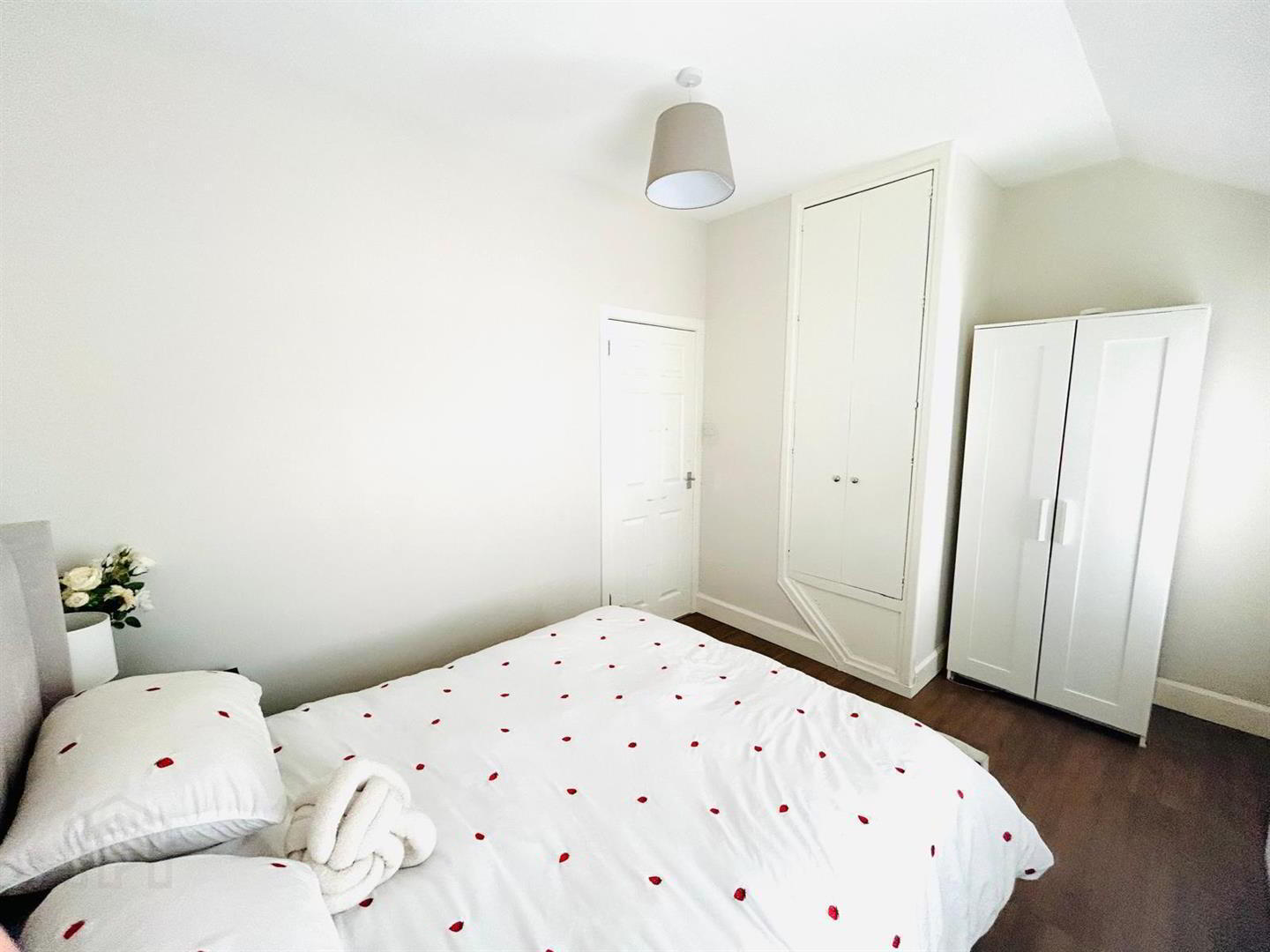 17 Cliftonville Avenue 16 of 19