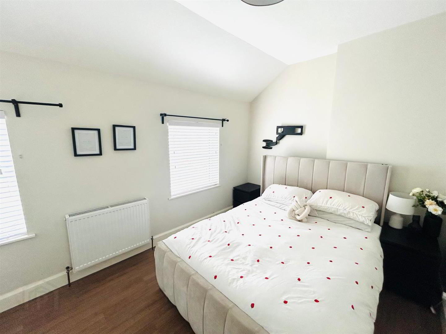 17 Cliftonville Avenue 15 of 19