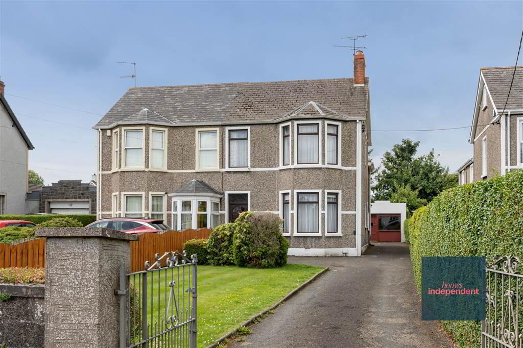 34 Cushendall Road 1 of 42