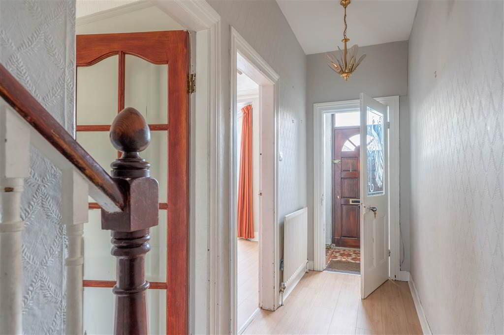 34 Cushendall Road 4 of 42