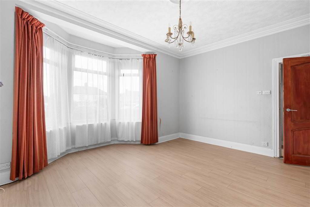 34 Cushendall Road 7 of 42