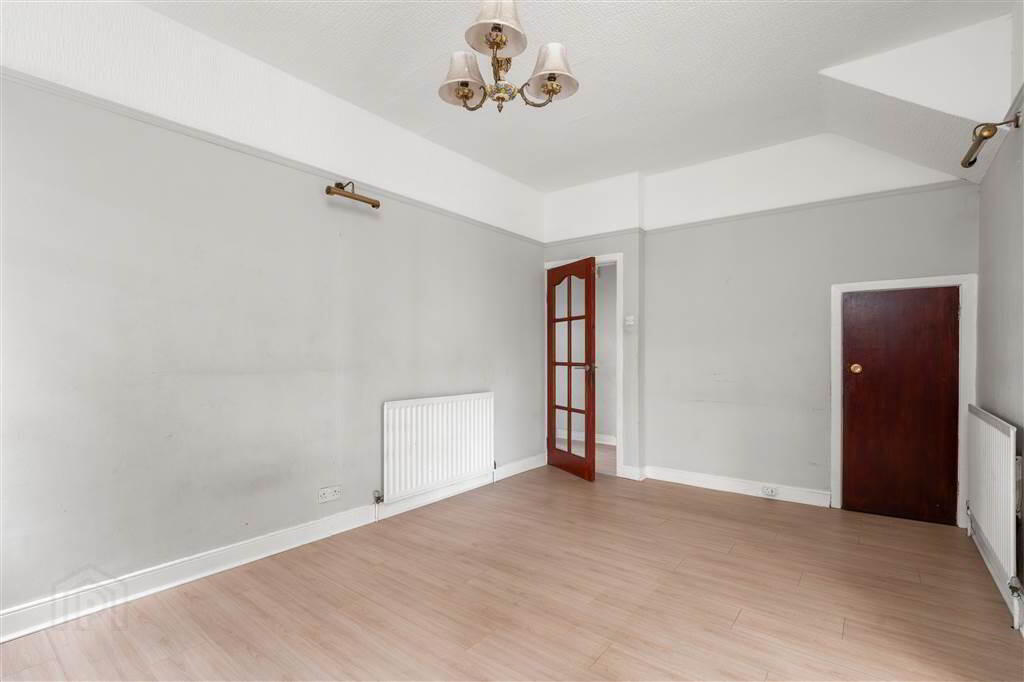 34 Cushendall Road 10 of 42