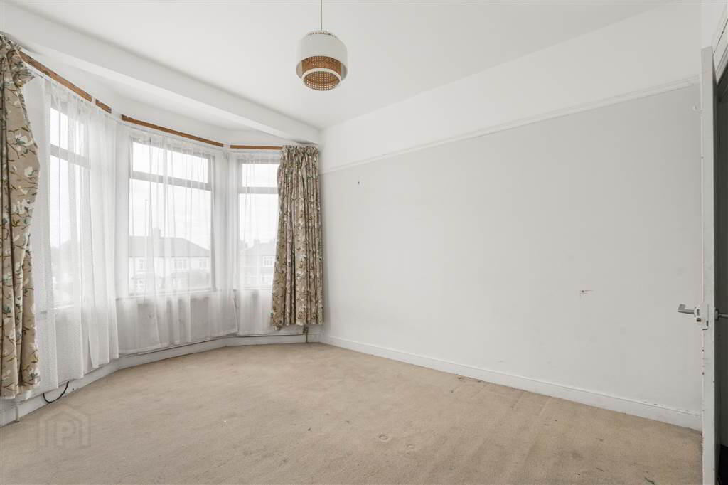 34 Cushendall Road 22 of 42