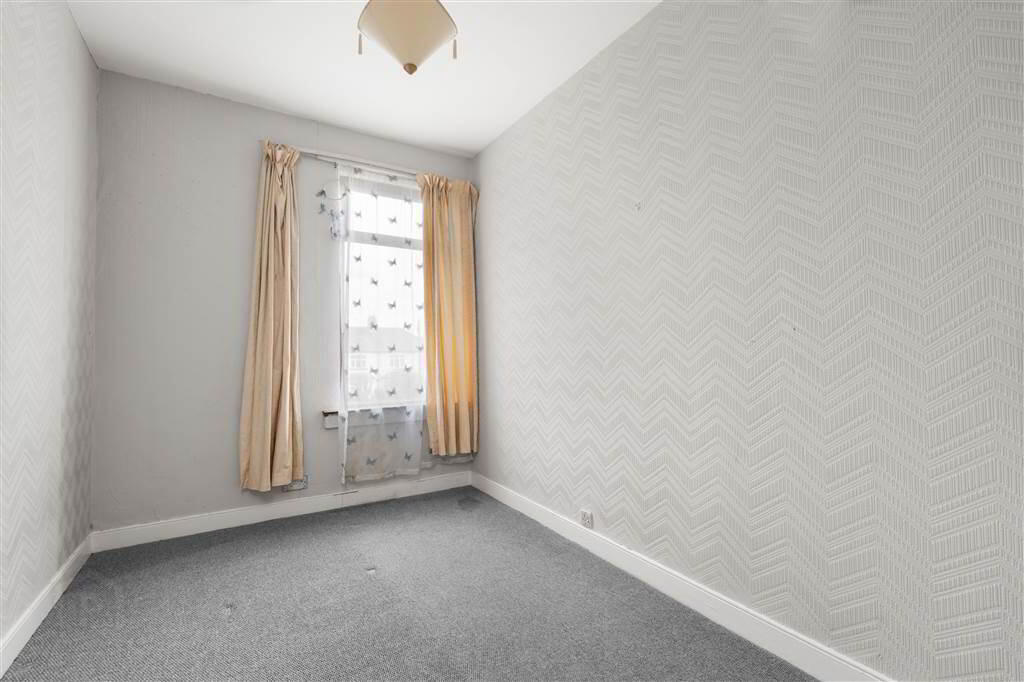 34 Cushendall Road 24 of 42