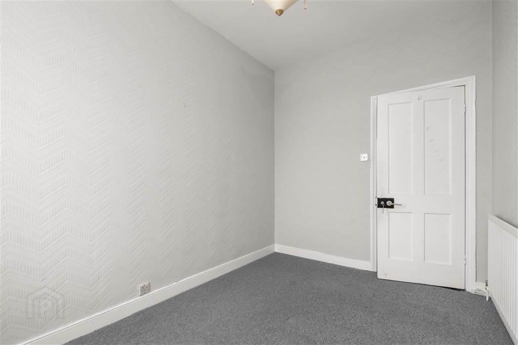 34 Cushendall Road 25 of 42