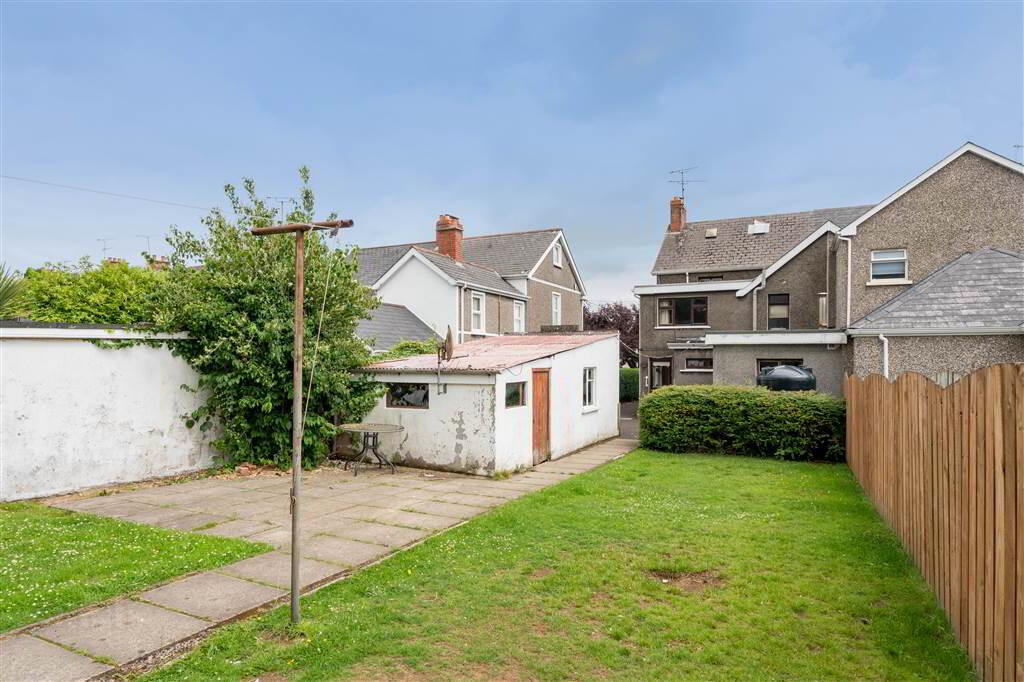 34 Cushendall Road 35 of 42