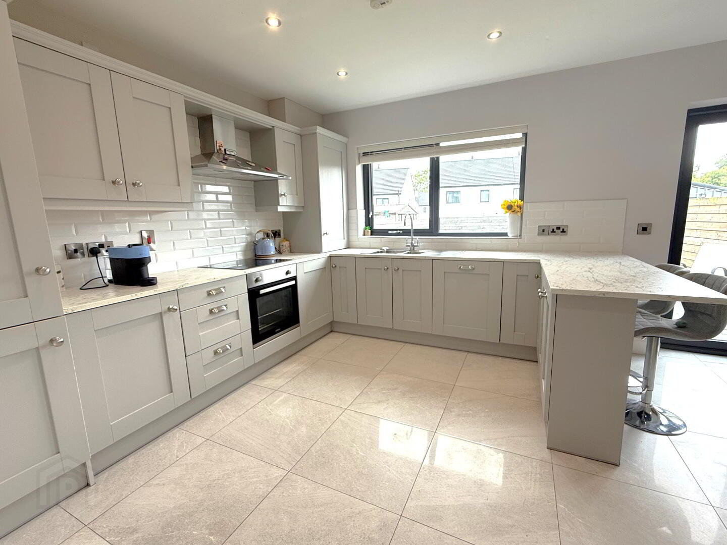 3 Ben View Manor 9 of 30