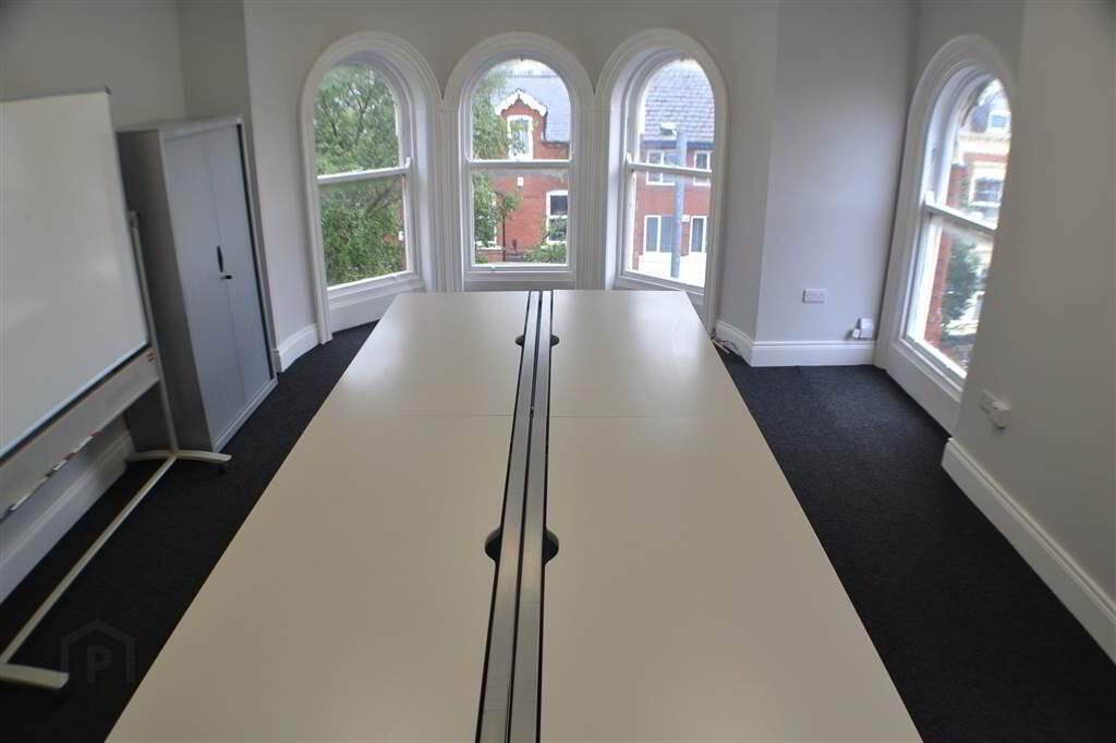 94 University Street - Office, 4 First Floor Bay Window Offices 5 of 7