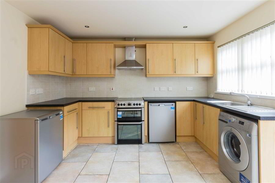 12a Glenhoy Drive 4 of 10