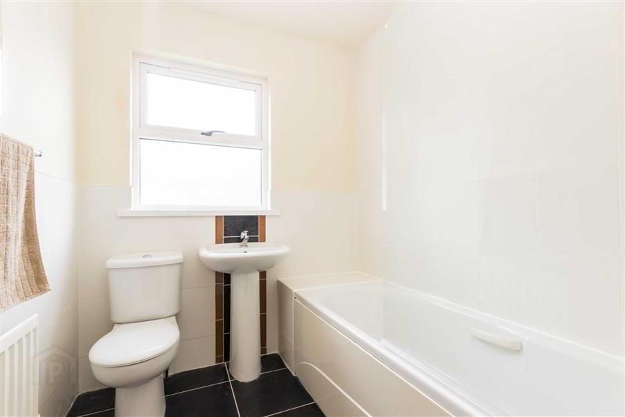 12a Glenhoy Drive 10 of 10