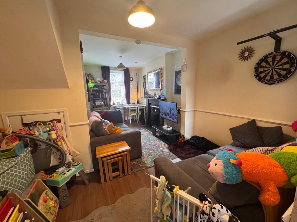97 Henderson Avenue 5 of 13