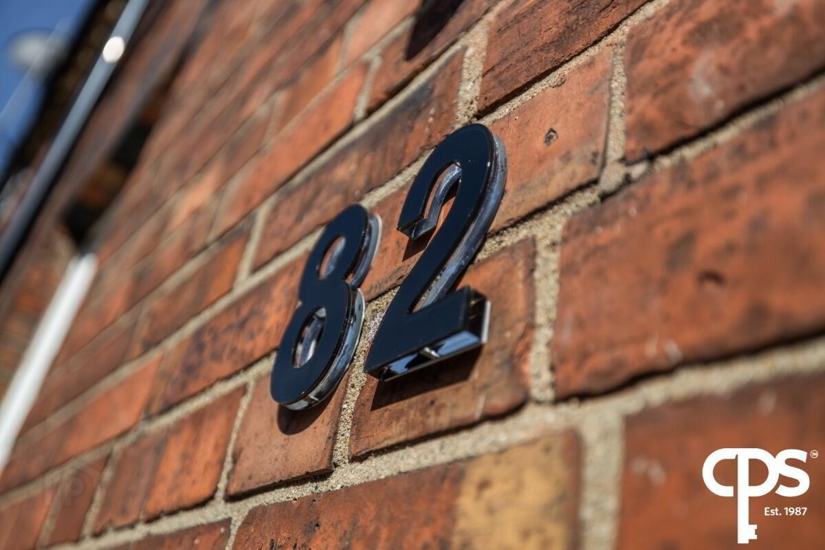 82 Northbrook Street 2 of 32