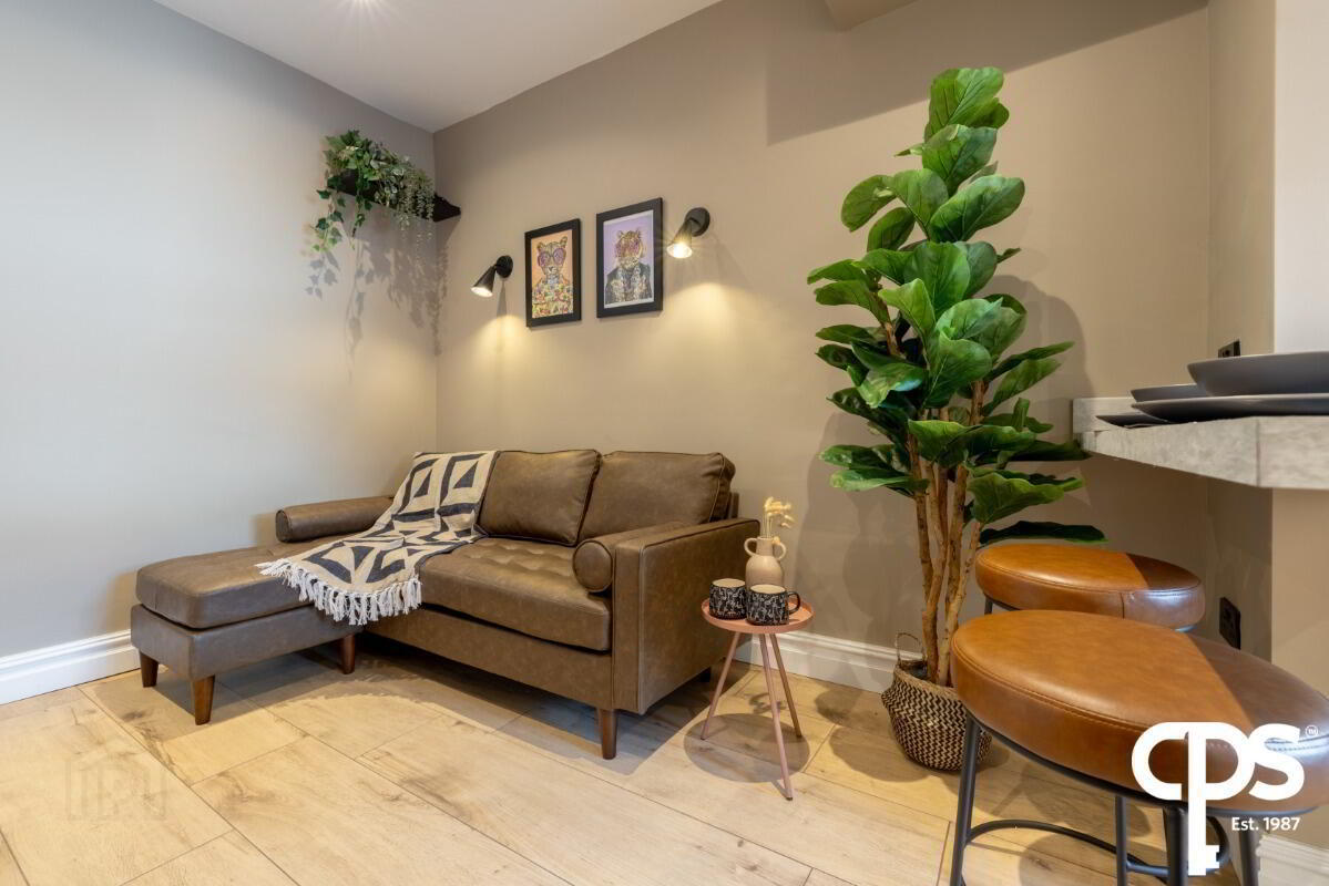82 Northbrook Street 8 of 32