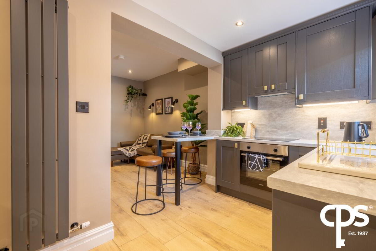 82 Northbrook Street 13 of 32