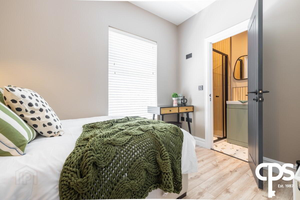 82 Northbrook Street 25 of 32