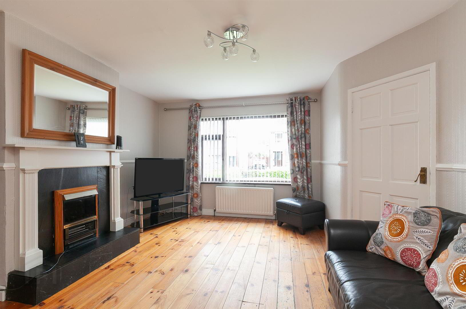 90 Elmfield Road 6 of 22