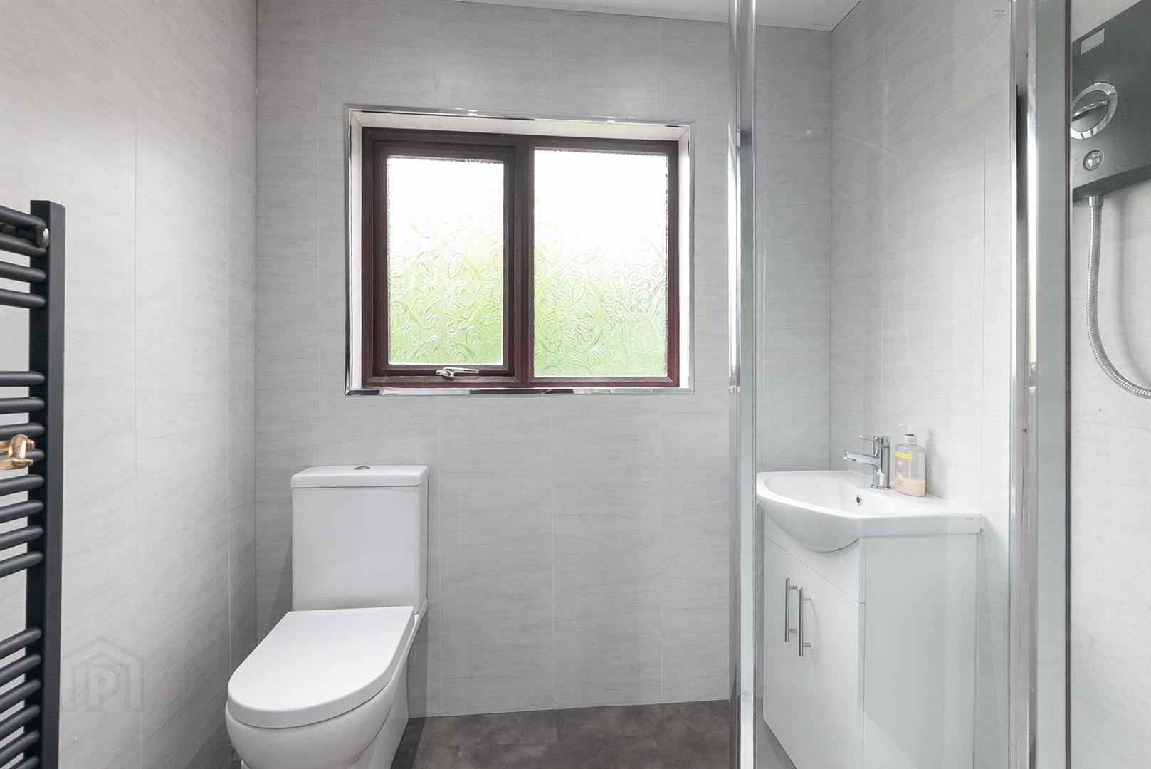90 Elmfield Road 17 of 22