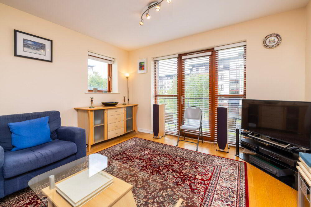 Apt 10, Temple Court 4 of 14