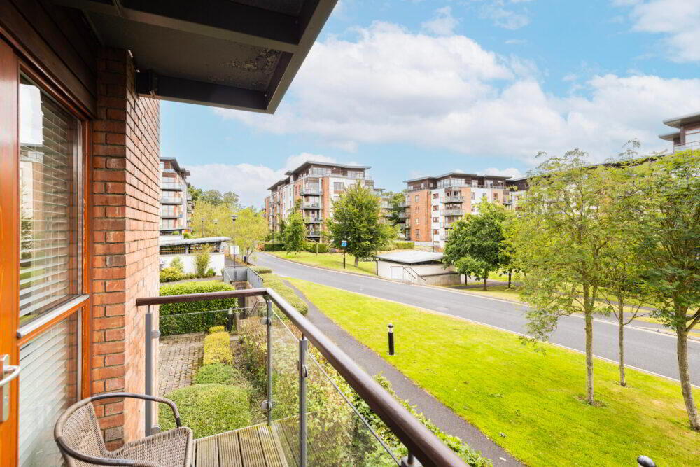 Apt 10, Temple Court 12 of 14