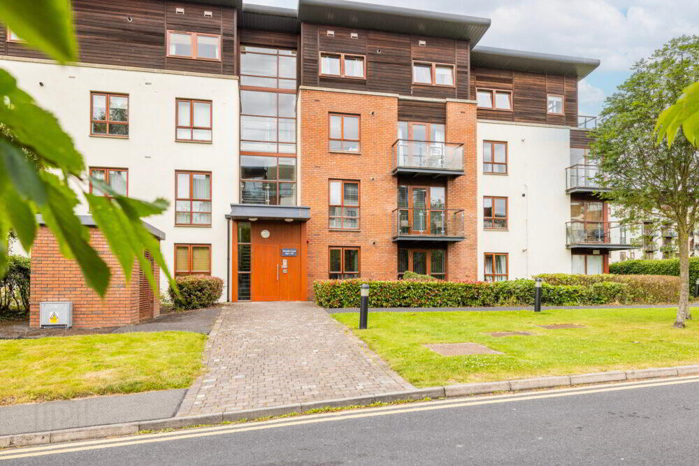 Apt 10, Temple Court 14 of 14