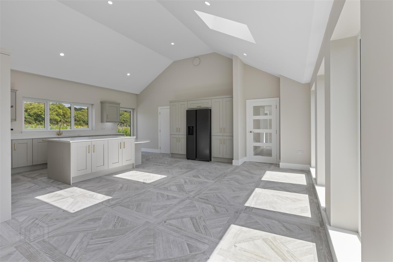 424 Foreglen Road 9 of 67