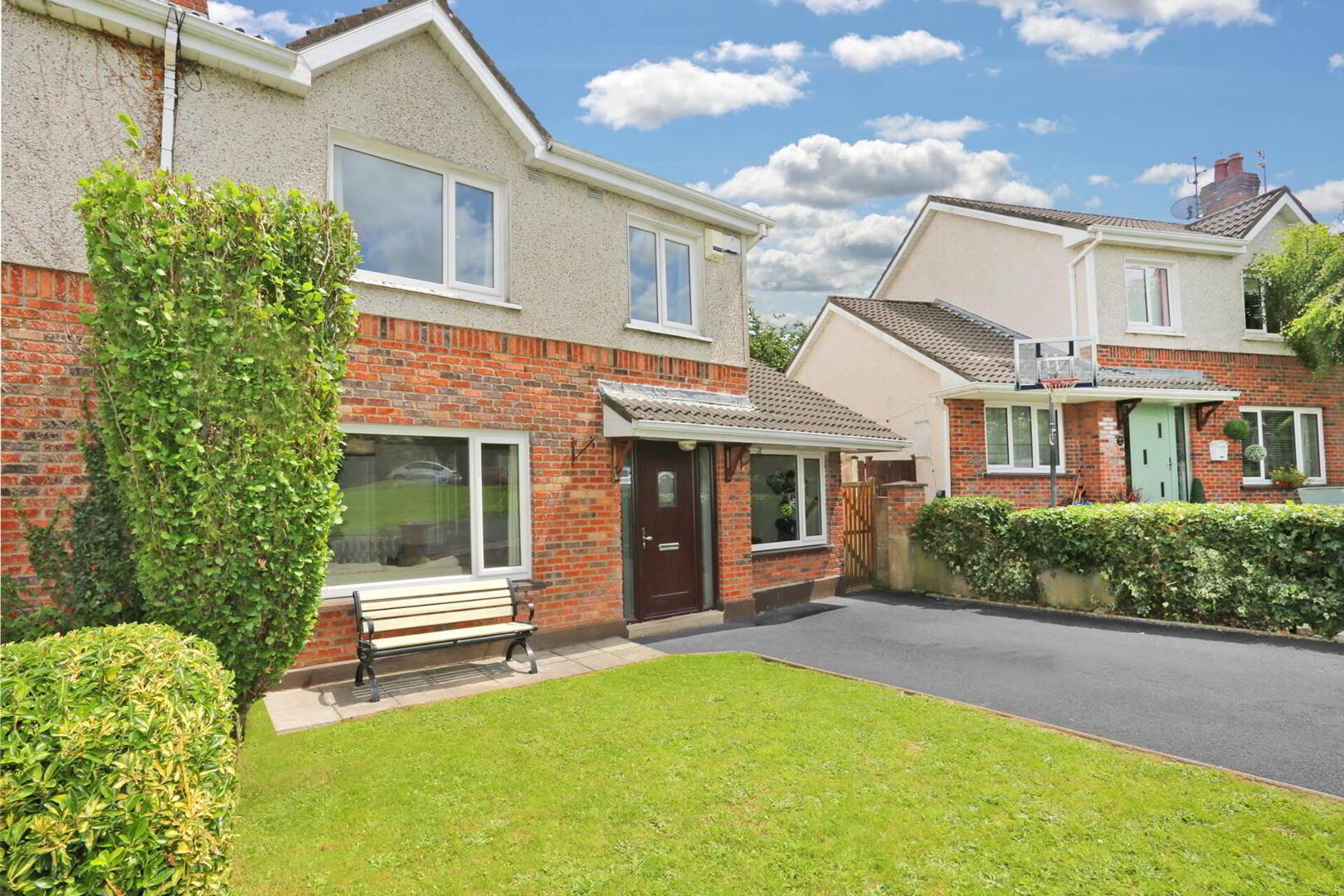 12 Ashmount 2 of 39