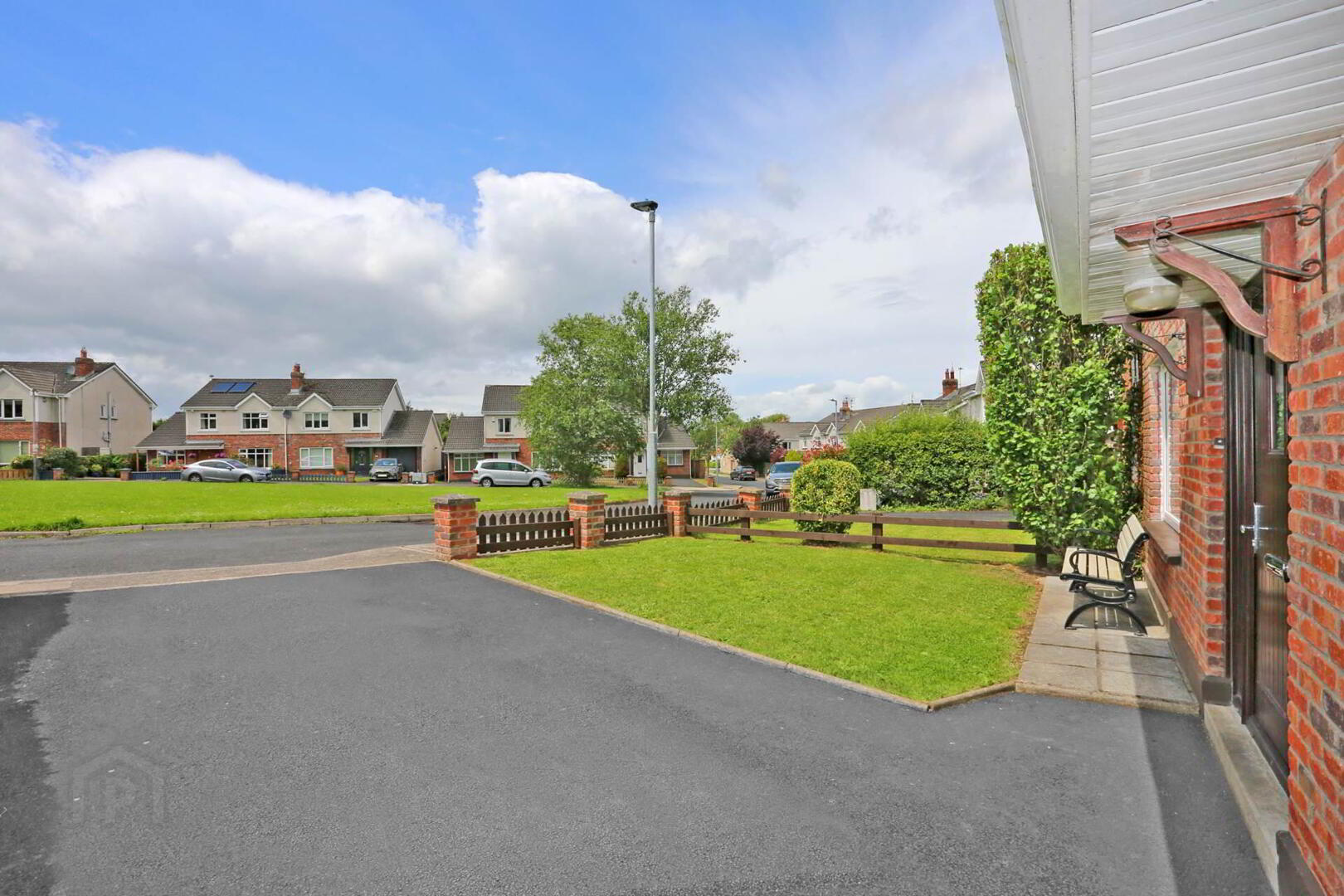 12 Ashmount 6 of 39