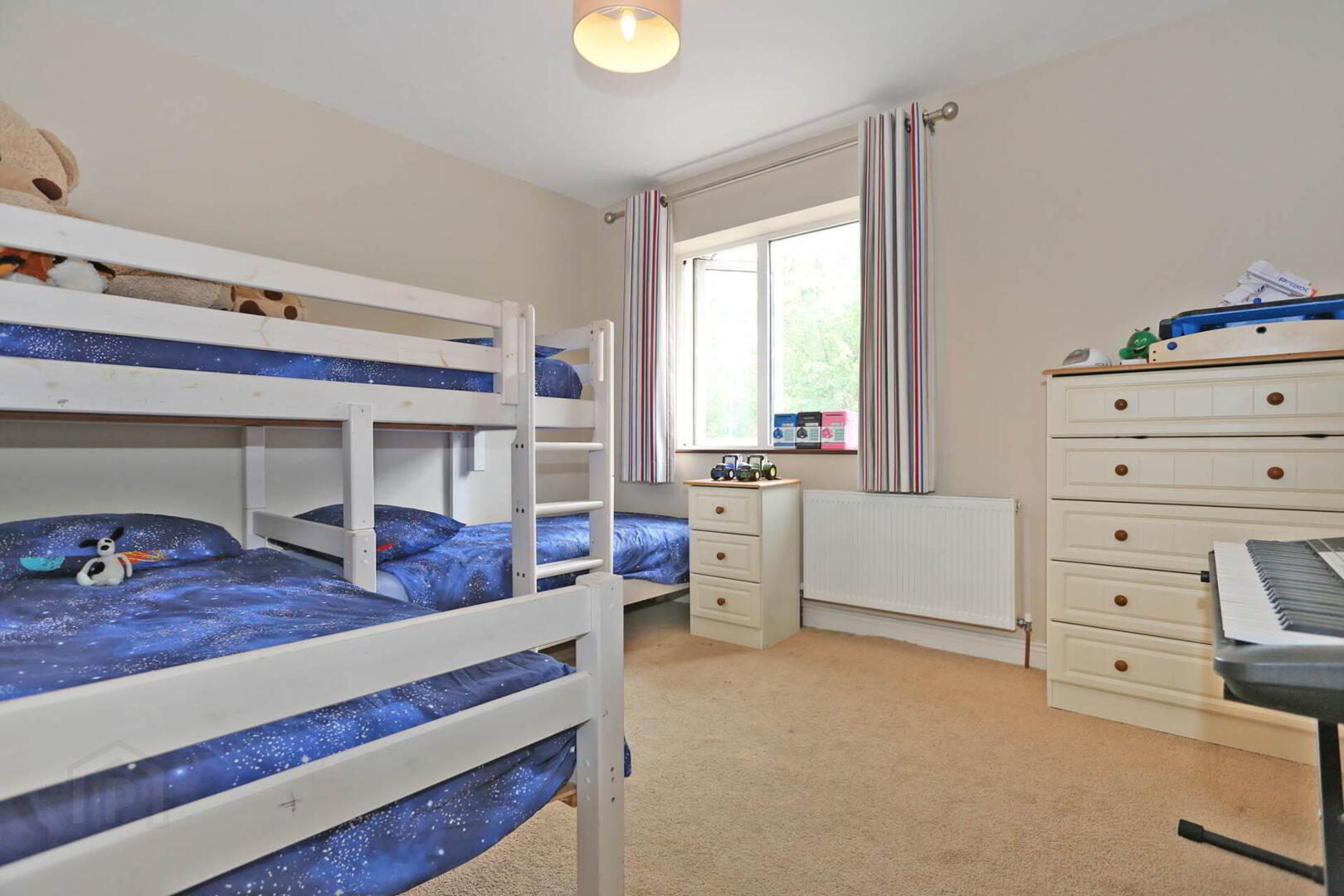 12 Ashmount 31 of 39
